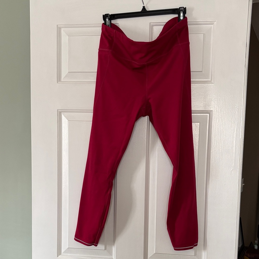 Athleta Women's Red Capris